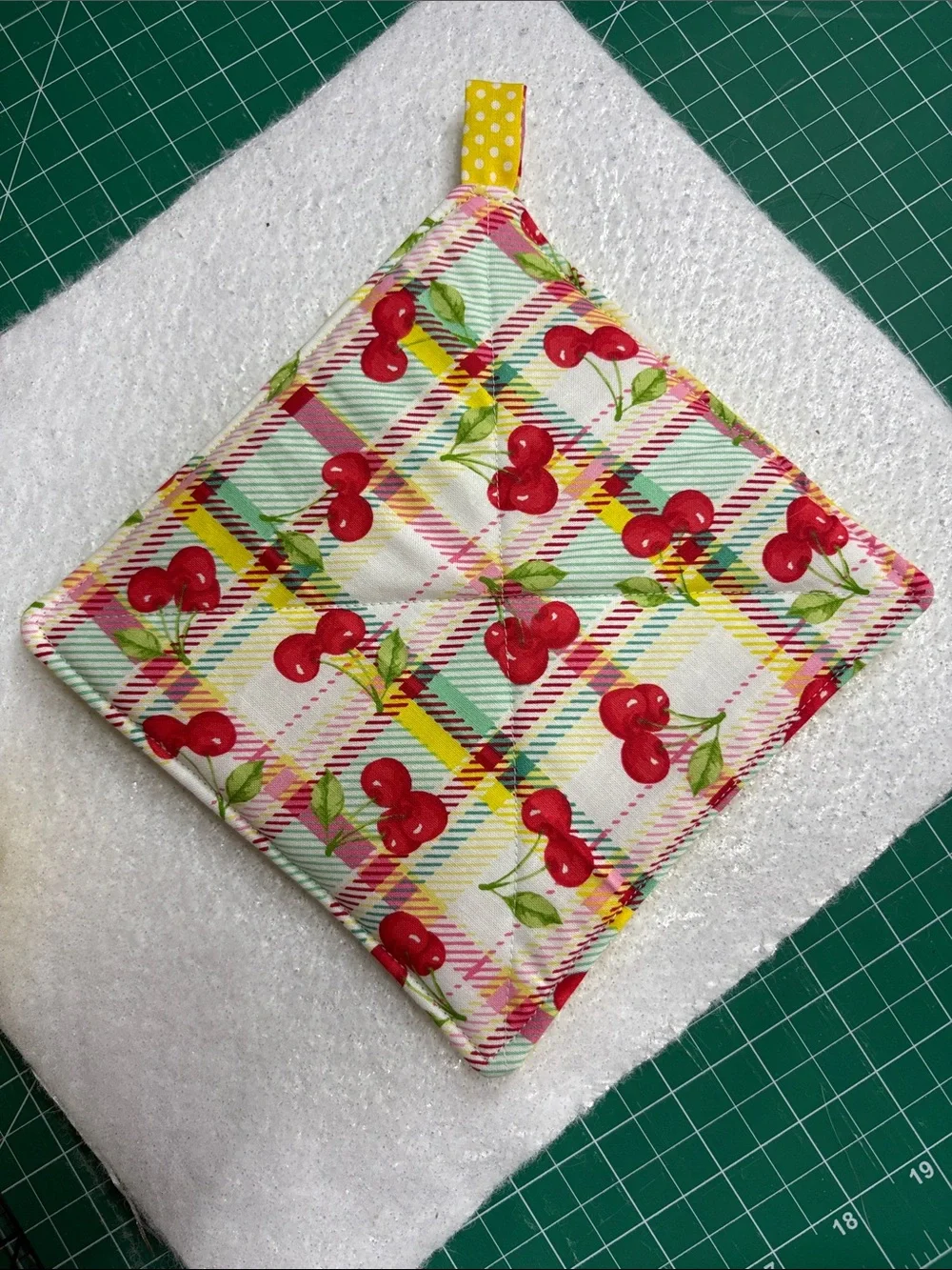 Hand Crafted Cherry Plaid Quilted Bowl Cozy & Pot Holder Set (v)